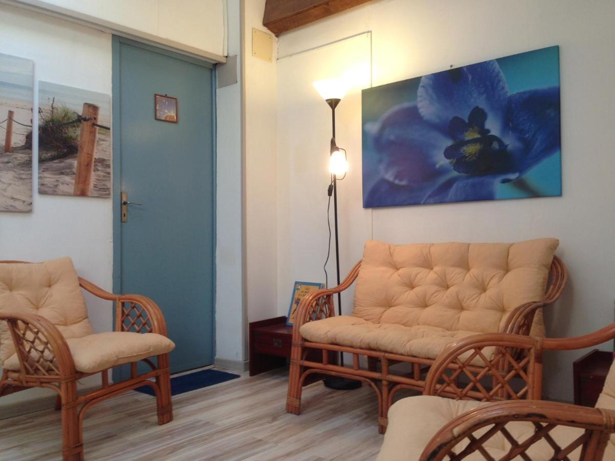 Logis Des Lauriers Roses Hotel Marennes  Ngoại thất bức ảnh