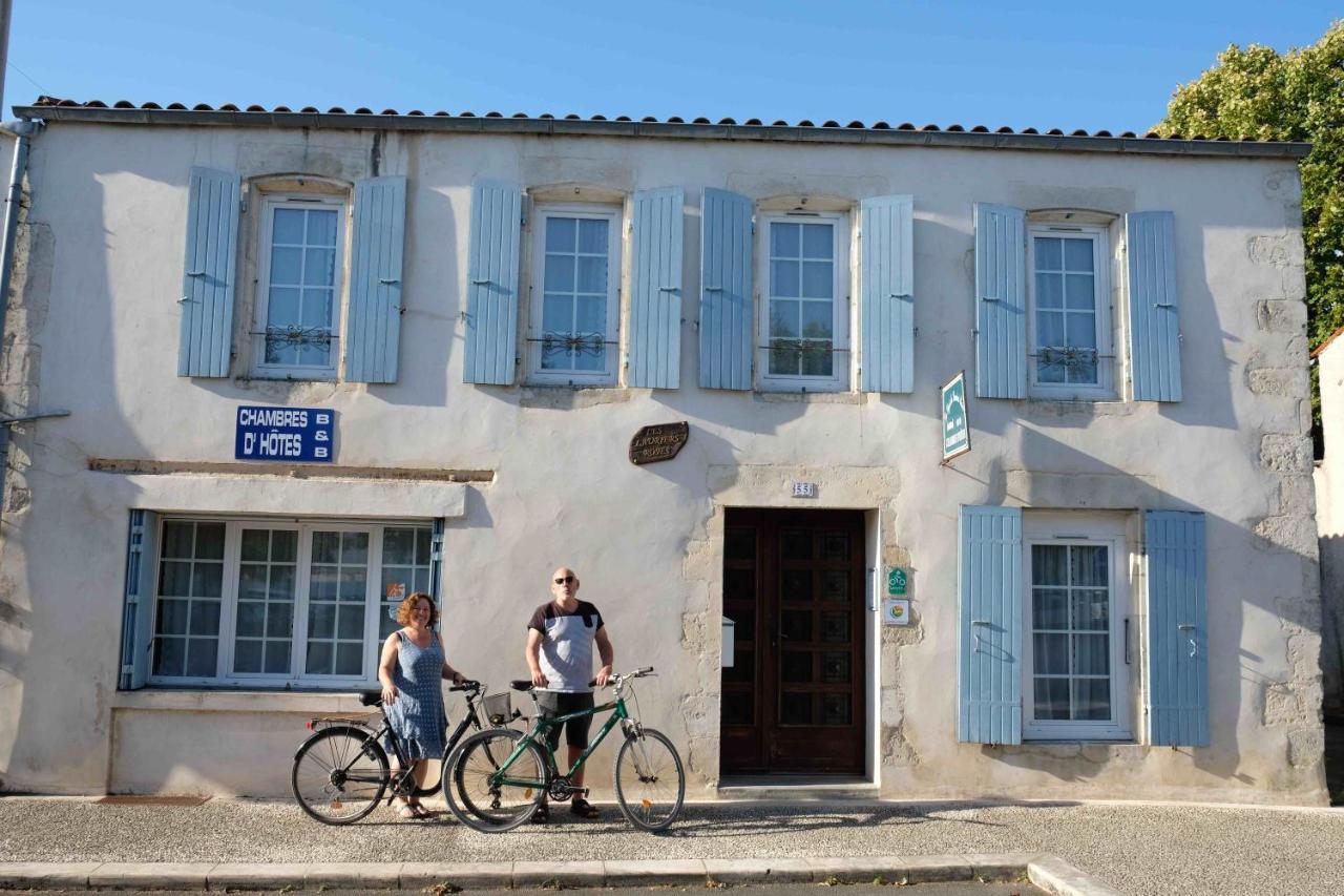 Logis Des Lauriers Roses Hotel Marennes  Ngoại thất bức ảnh