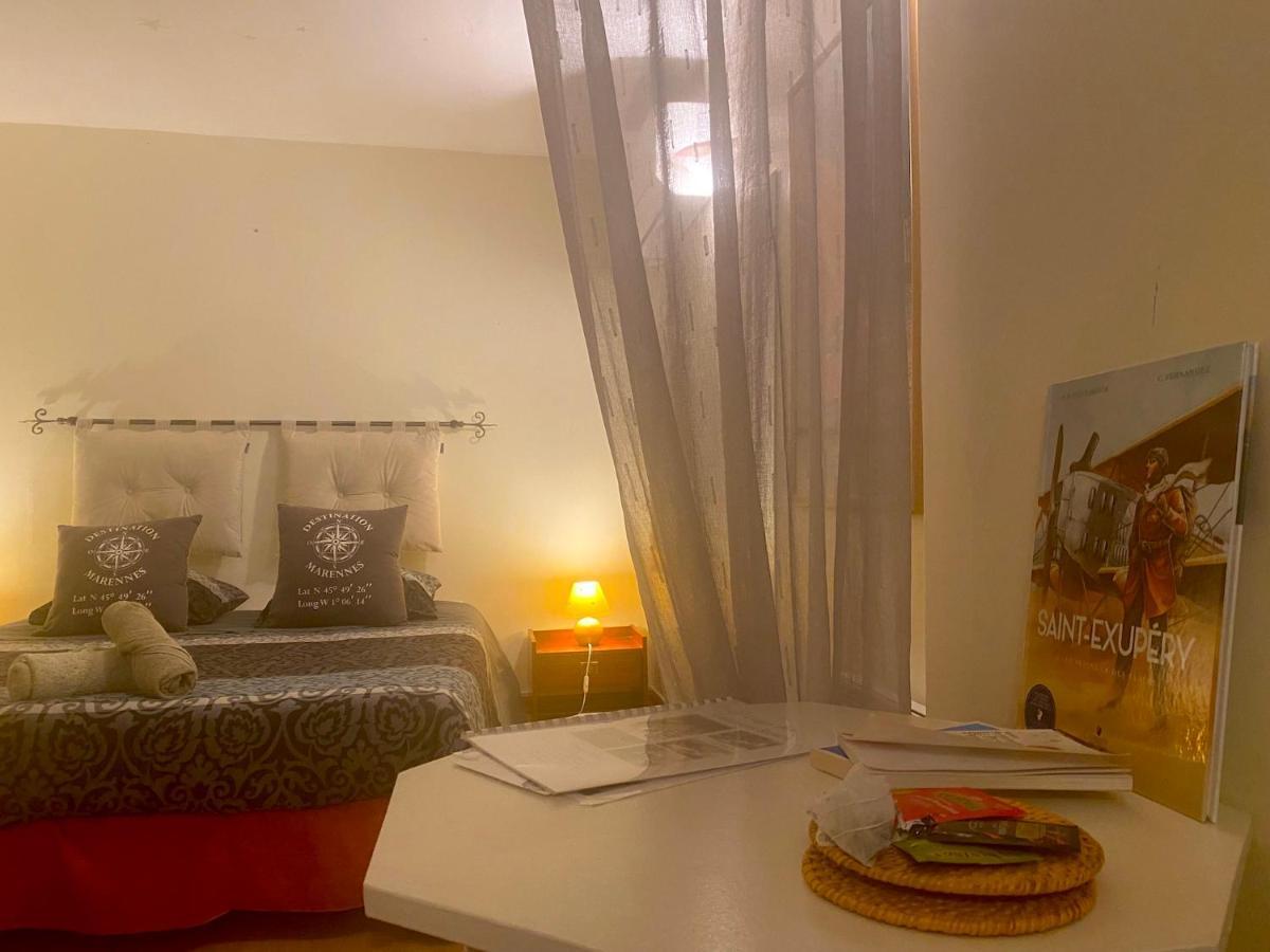Logis Des Lauriers Roses Hotel Marennes  Ngoại thất bức ảnh