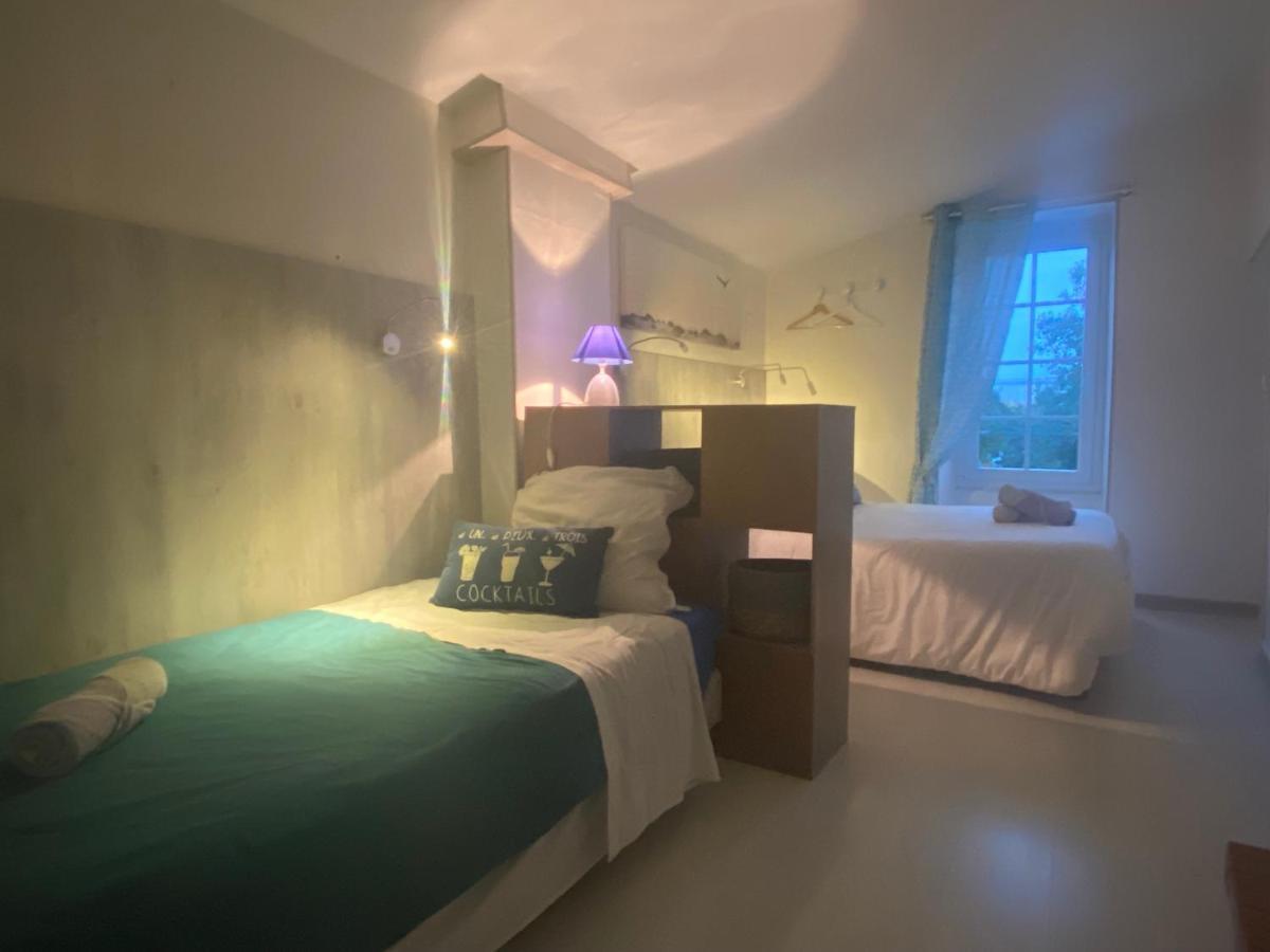 Logis Des Lauriers Roses Hotel Marennes  Ngoại thất bức ảnh