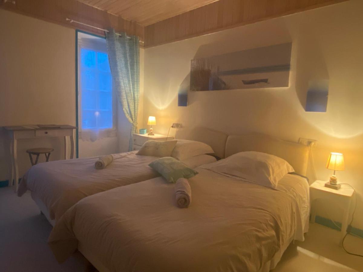 Logis Des Lauriers Roses Hotel Marennes  Ngoại thất bức ảnh